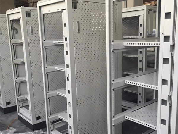 機(jī)柜、機(jī)箱